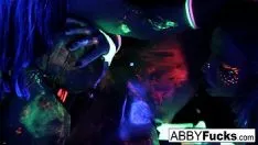 Redare Blacken get off wet box cu abigail mac și ava addams