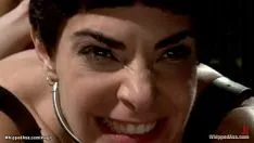 Reproduzir Tribade peituda de bunda grande larruped