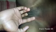 Oynat Islak kediciğine iki başparmakla başparmak (p2)