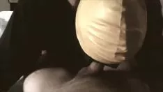 Afspelen Mijn oude oom drong er altijd bij mij op aan om hem een ​​verkwisting te geven toen ik naar hem toe kwam reizen.