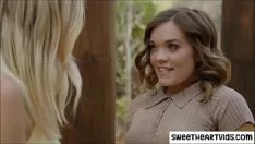 Odtwórz Nieprofesjonalne plemiona sorority