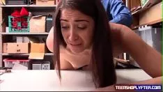 تشغيل وضع عقوبة فتحة الهاوية المحيطية للمراهق السارق آفي