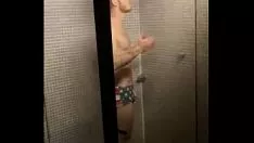 Jouer Douche chez fisher in rj