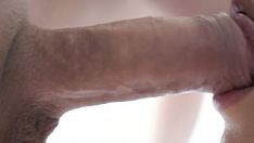 播放 19 岁的小姐灵活而迷失