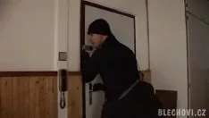 Afspelen Bletchovi milf en stealer