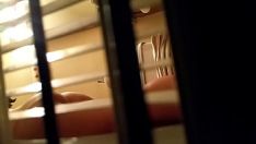 Afspelen Aangename temidden van latina getrouwde vrouw's douche geeft haar grote kont weg, annuleer tieten met nachtelijke mammillas en de gladharige poes