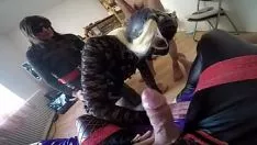 Играть Анютины глазки на резиновой основе трахнули костяшками пальцев