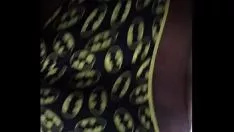 Jouer Une femme mariée subit un gros blackcock et le ventre