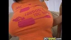 Jouer Une triade de gros cul et de seins.04