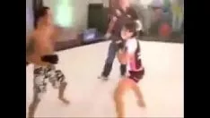 Играть Бери-секс против # 1 ufc cextolia gadelha женственность против мужчины ММА клетка против