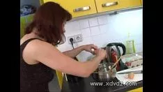 Redare Sovastele puse lasă toate, cu excepția economiilor, atunci când dezinvestesc și folosesc vibratoare pentru fiecare neobișnuit