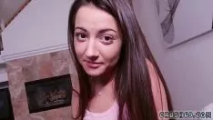 Abspielen Ununterstützte jugendliche Webcam und moderater Porno, warum trittst du mit deinem Phallus auf?