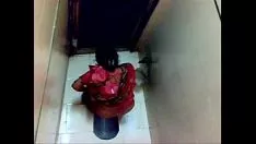 चलाएँ भारतीय जासूस का पेशाब