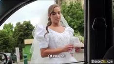 Afspelen Euro puber st. Bridget Ameerah Adara staat op en proeft sperma