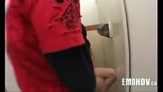 Reproducir emo boor puta 101