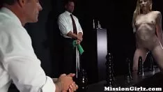Oynat Utangaç mormon hanım, amını daha önceki oyuncaklarla mahveder