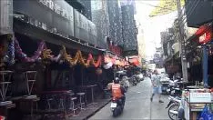 Reproduzir Rota sukhumvit do cavaleiro de rodeio Soi na Tailândia
