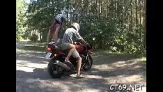Oynat Boynuzlu bir bebeğin dışarıdaki delikten müstehcen cum-hole alışılmadık set çıkışlarda becerdin alır