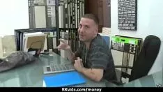Redare Hottie neprofesională este supusă încasării în numerar pentru sex popular 5