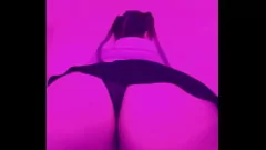 Reproducir Buxom BBW en Toastes de tanga en la vista de upskirt
