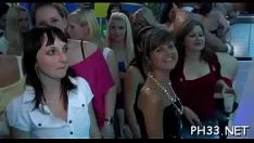 Играть Молодых мисси в дубинке достаточно скоро трахают нагноившиеся мужчины в головке и котенке