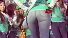 চালান মহিলা অভিভাবক দুআলিচ গরম